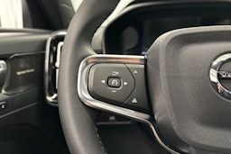 vihreä Volvo C40 2023 kuva 18.