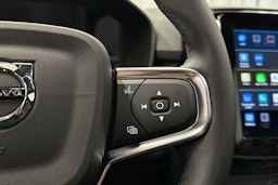 vihreä Volvo C40 2023 kuva 19.