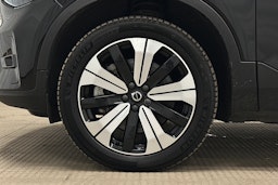 musta Volvo C40 2023 kuva 11.
