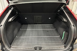 musta Volvo C40 2023 kuva 14.