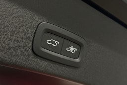 musta Volvo C40 2023 kuva 15.