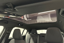 musta Volvo C40 2023 kuva 31.