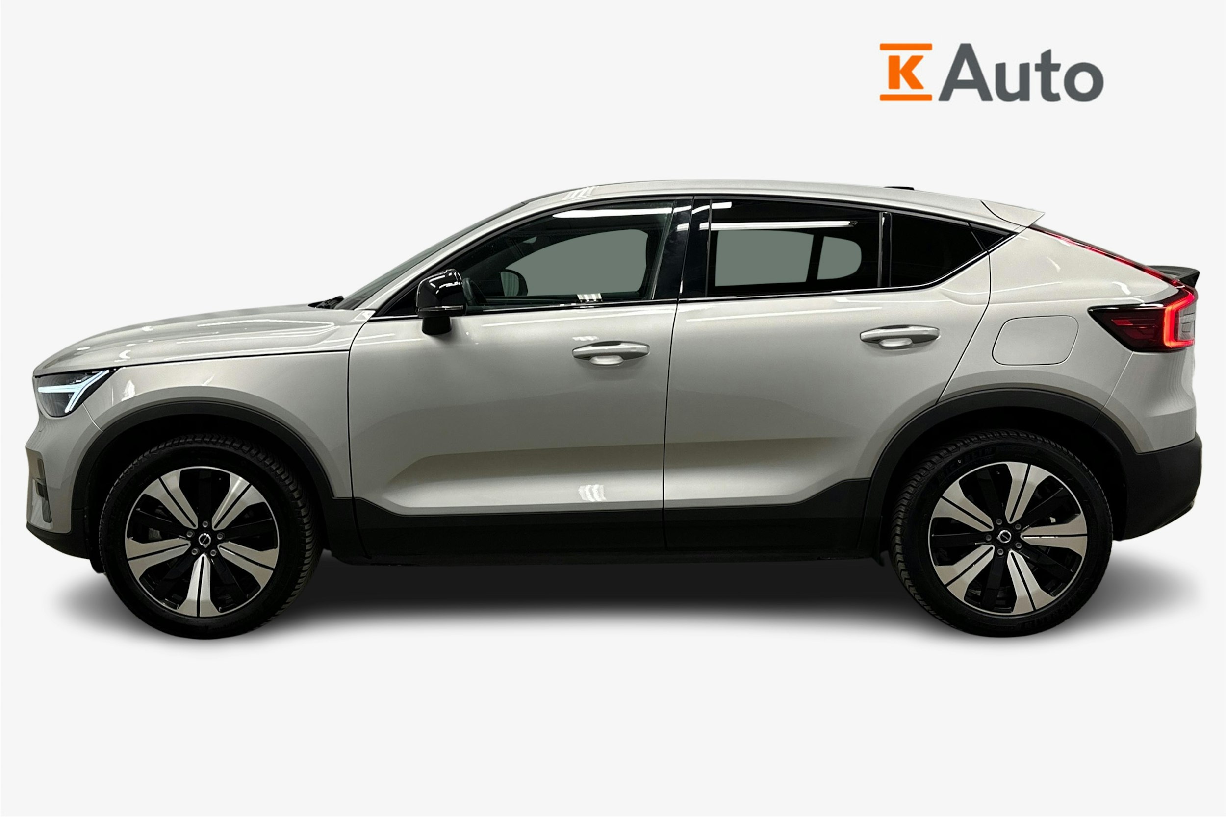 harmaa Volvo C40 2023 kuva 6.