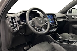 harmaa Volvo C40 2023 kuva 7.