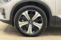 harmaa Volvo C40 2023 kuva 11.