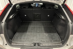 harmaa Volvo C40 2023 kuva 14.