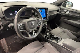 musta Volvo C40 2023 kuva 3.