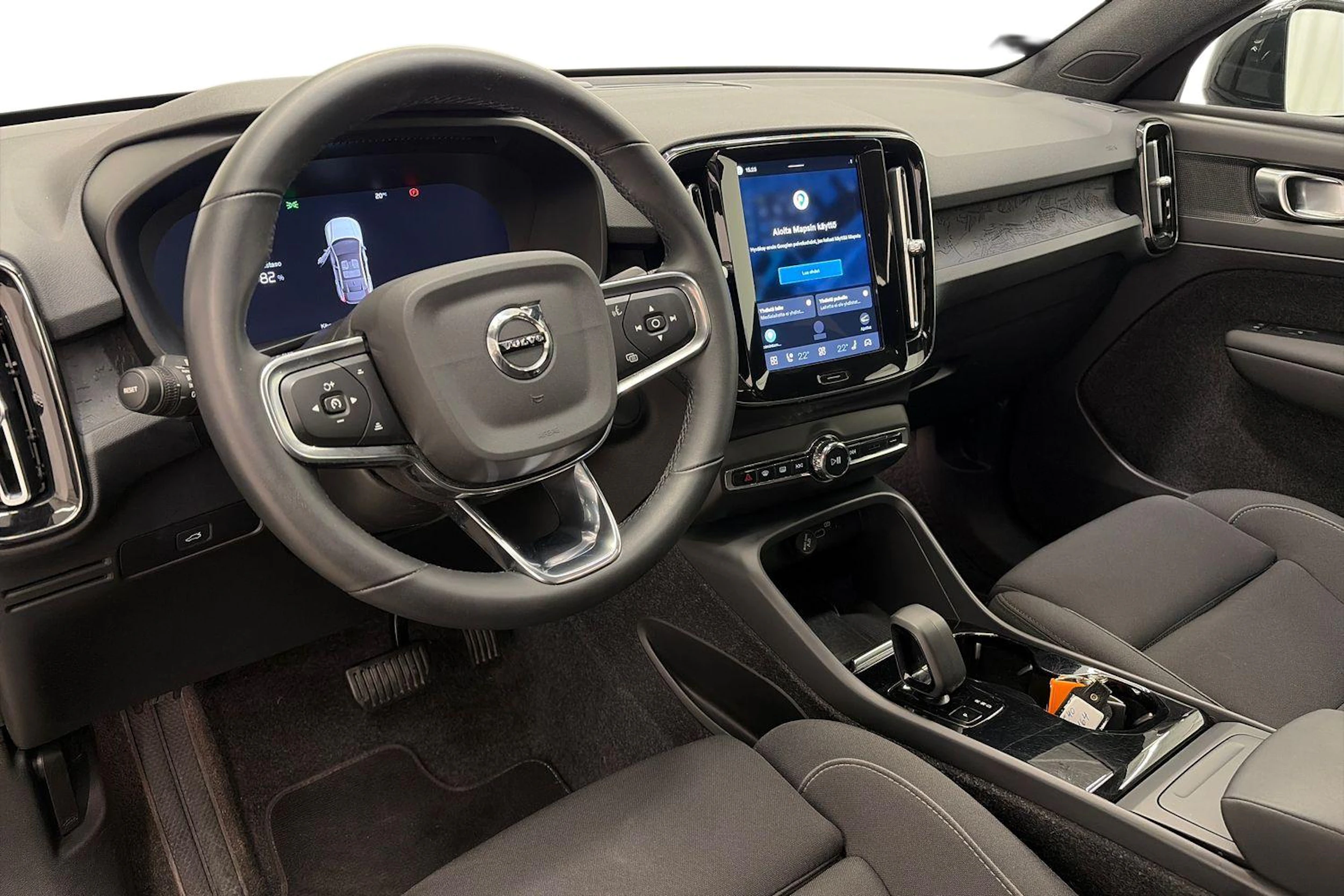 musta Volvo C40 2023 kuva 6.
