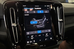 musta Volvo C40 2023 kuva 22.