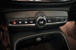 musta Volvo C40 2023 kuva 26.