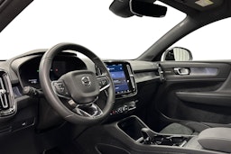 valkoinen Volvo C40 2023 kuva 7.