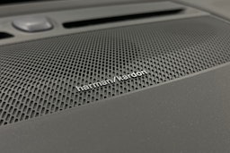 valkoinen Volvo C40 2023 kuva 31.