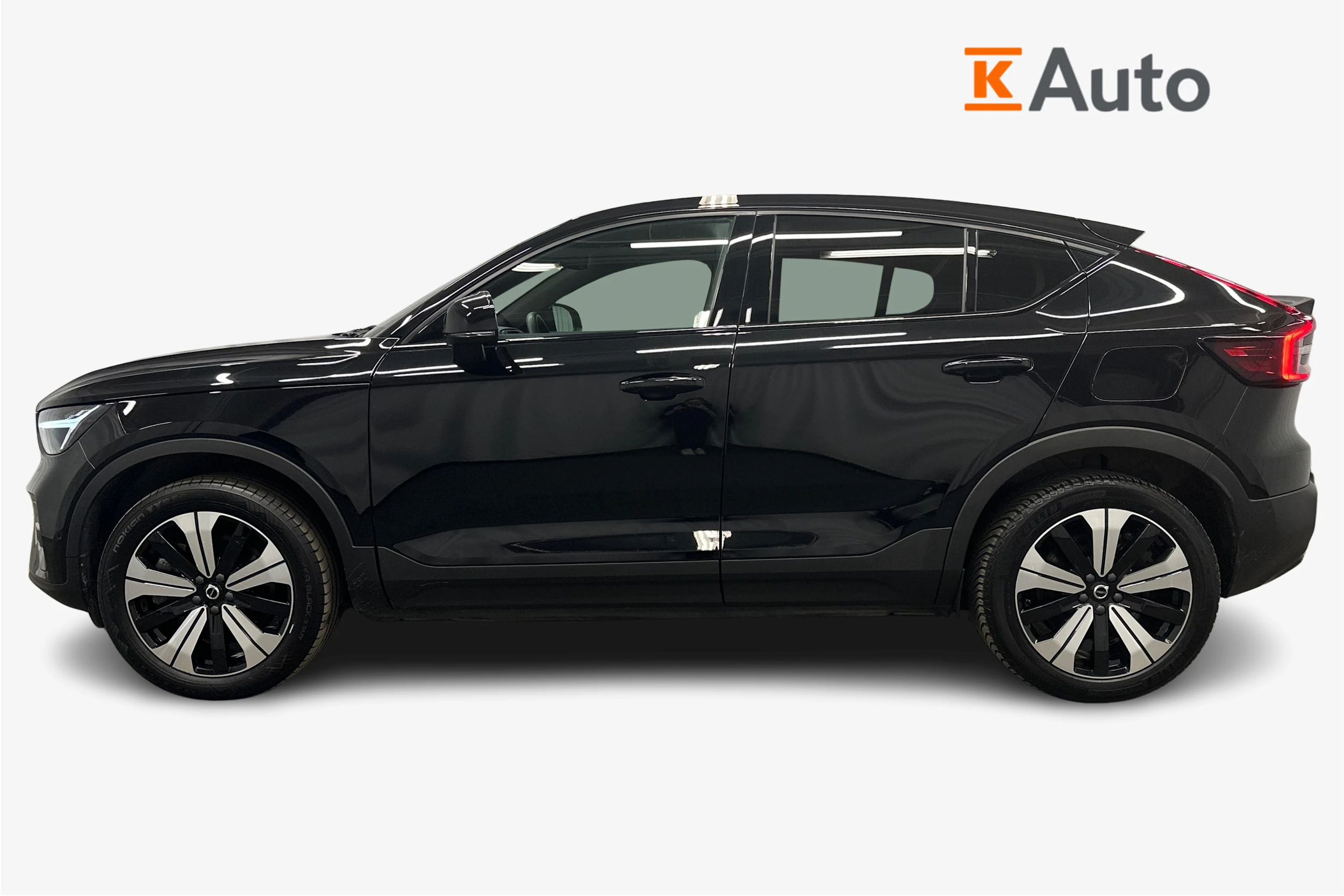 musta Volvo C40 2023 kuva 5.