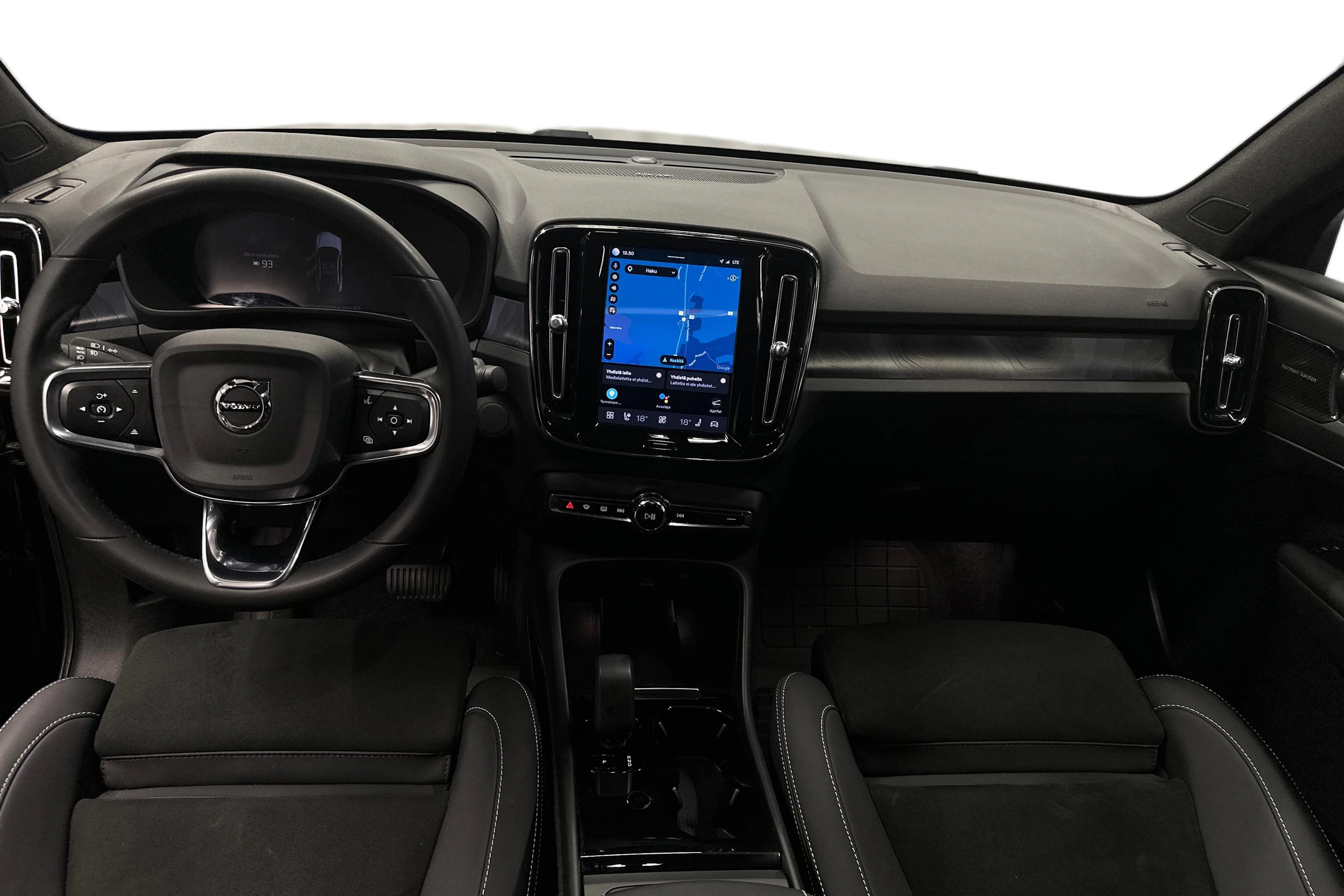 musta Volvo C40 2023 kuva 7.