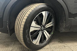 musta Volvo C40 2023 kuva 10.