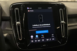 musta Volvo C40 2023 kuva 18.