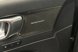 musta Volvo C40 2023 kuva 30.