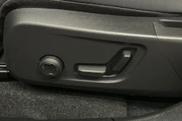 musta Volvo C40 2023 kuva 37.