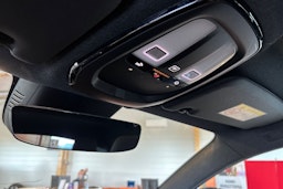 musta Volvo C40 2023 kuva 29.
