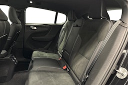 musta Volvo C40 2023 kuva 10.