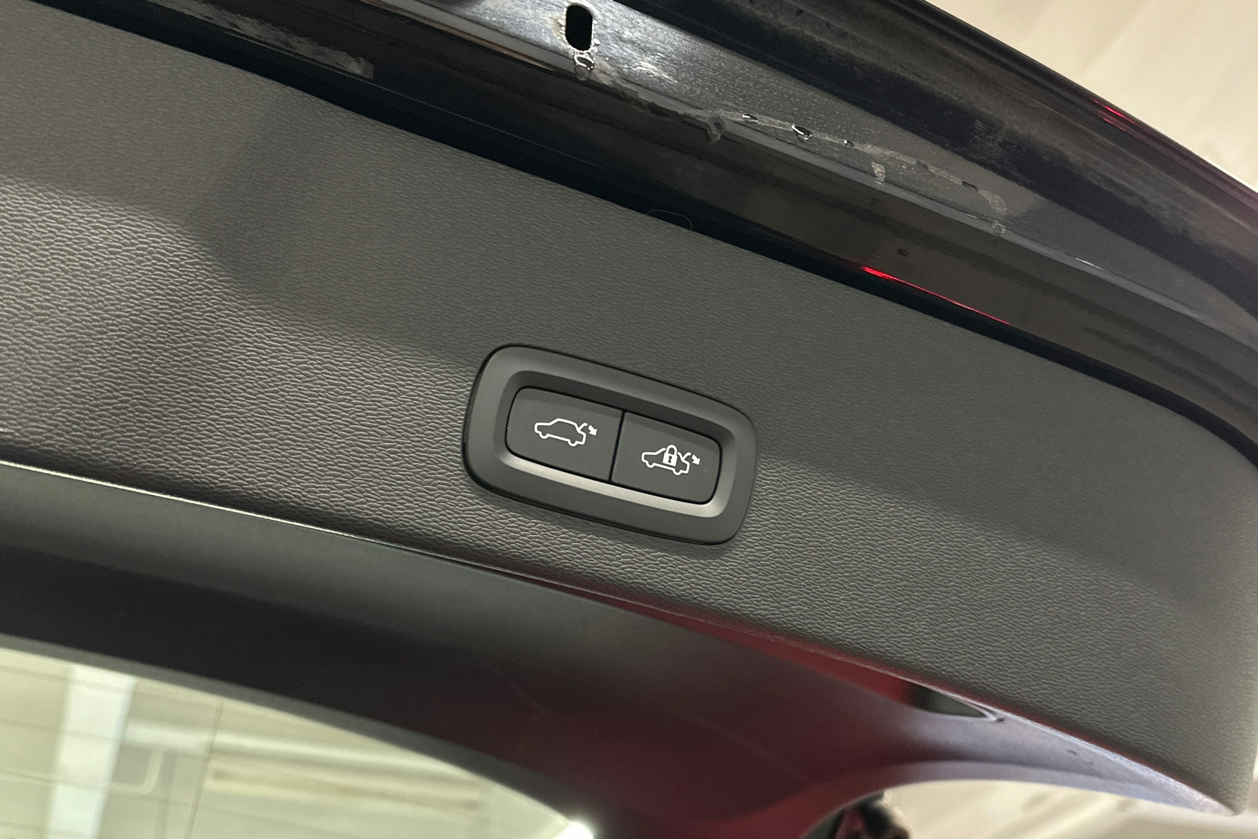 musta Volvo C40 2023 kuva 15.