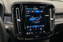 musta Volvo C40 2023 kuva 28.