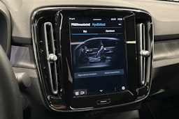 musta Volvo C40 2023 kuva 29.