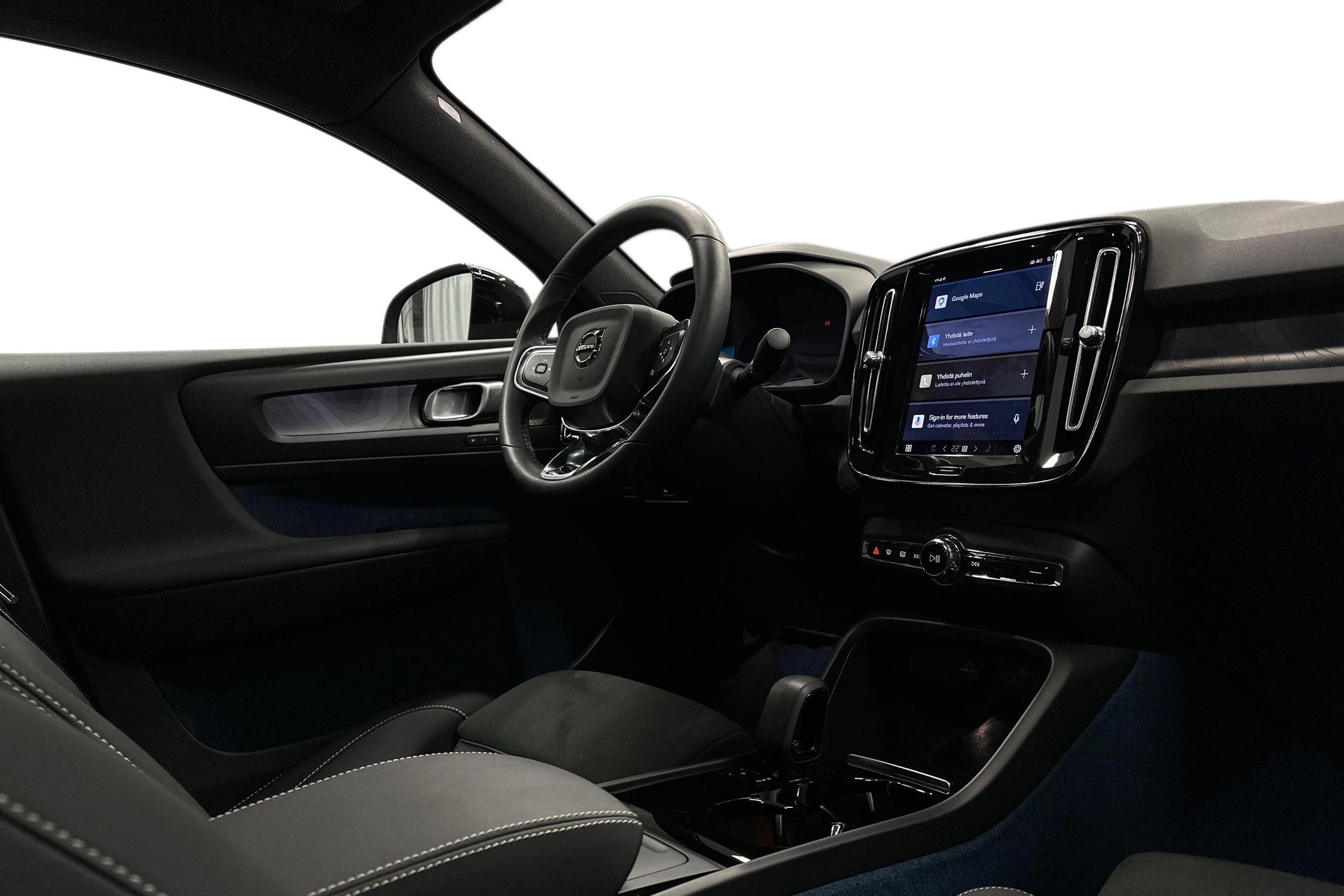 sininen Volvo C40 2023 kuva 7.