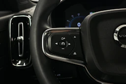 sininen Volvo C40 2023 kuva 11.