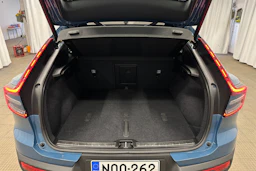 sininen Volvo C40 2023 kuva 24.