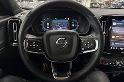 Harmaa Volvo C40 2023 kuva 17.