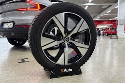 Harmaa Volvo C40 2023 kuva 33.