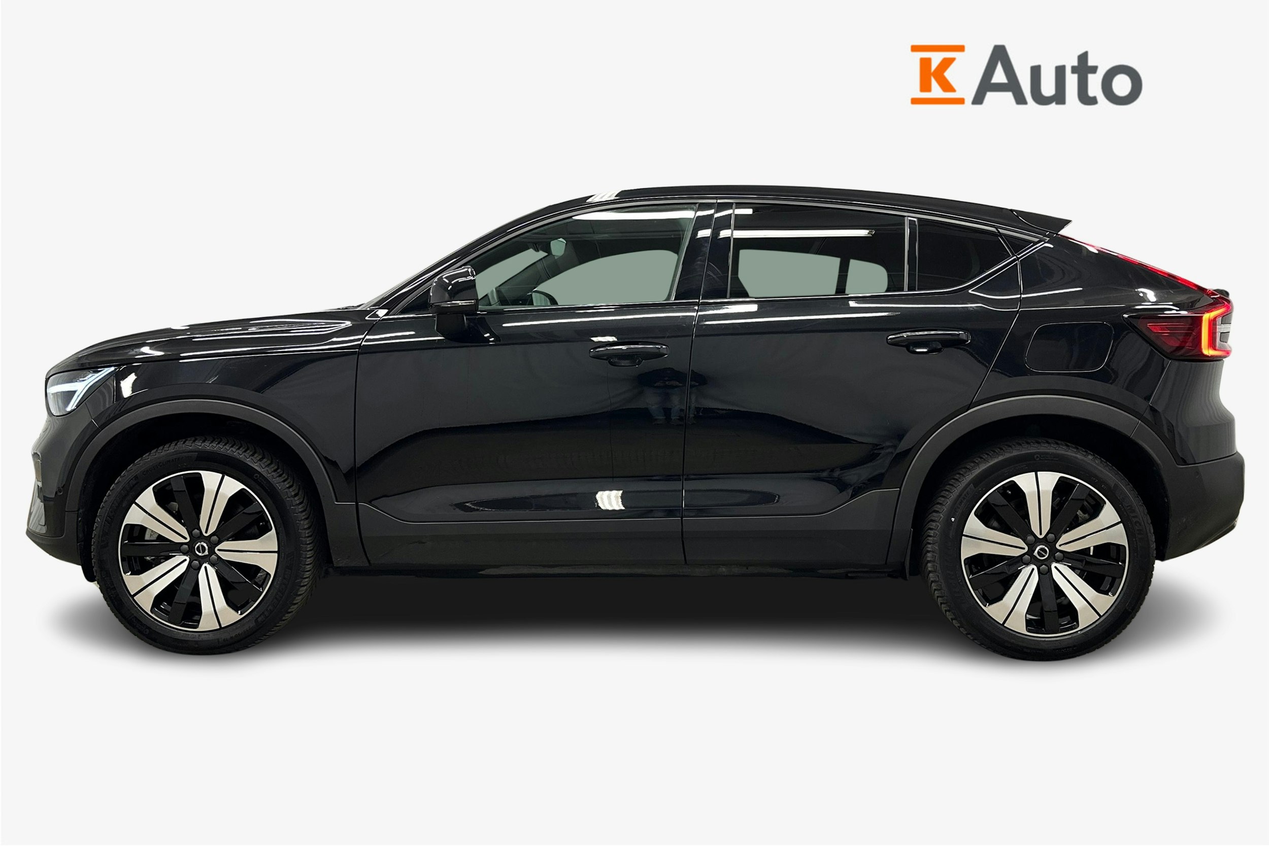 musta Volvo C40 2023 kuva 6.