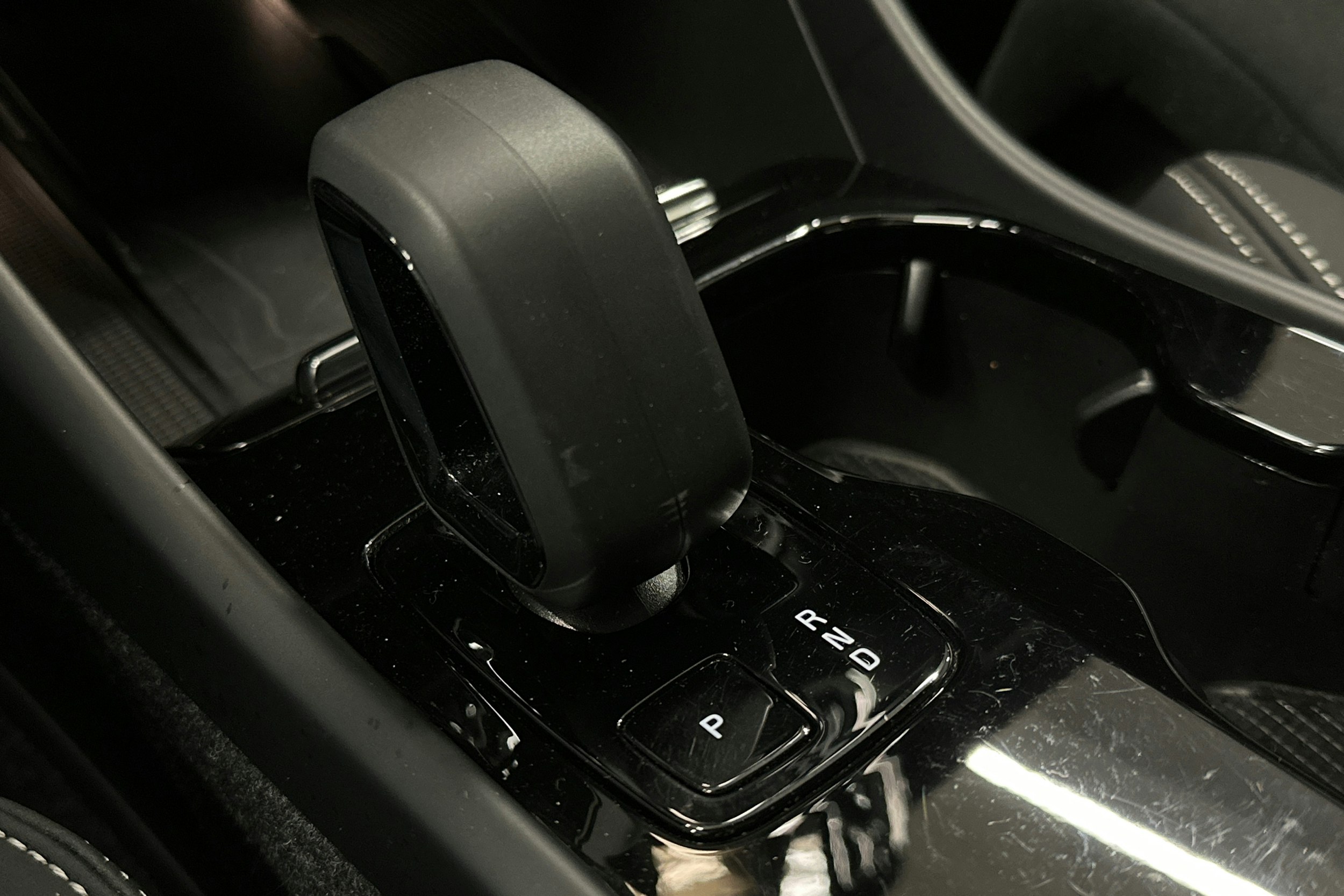 musta Volvo C40 2023 kuva 31.