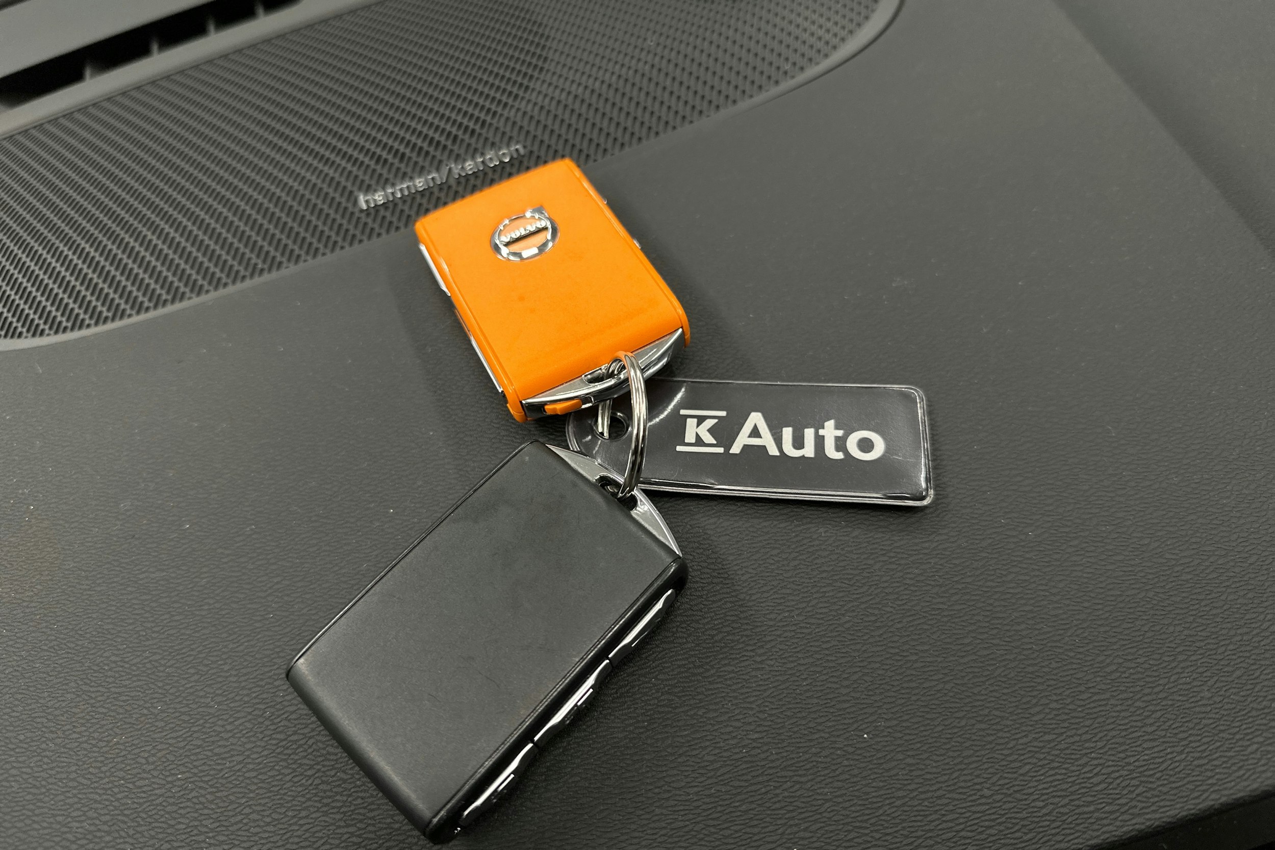 musta Volvo C40 2023 kuva 33.