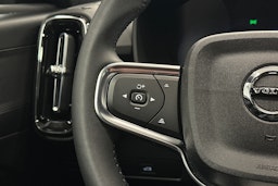 sininen Volvo C40 2023 kuva 21.