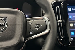 sininen Volvo C40 2023 kuva 22.