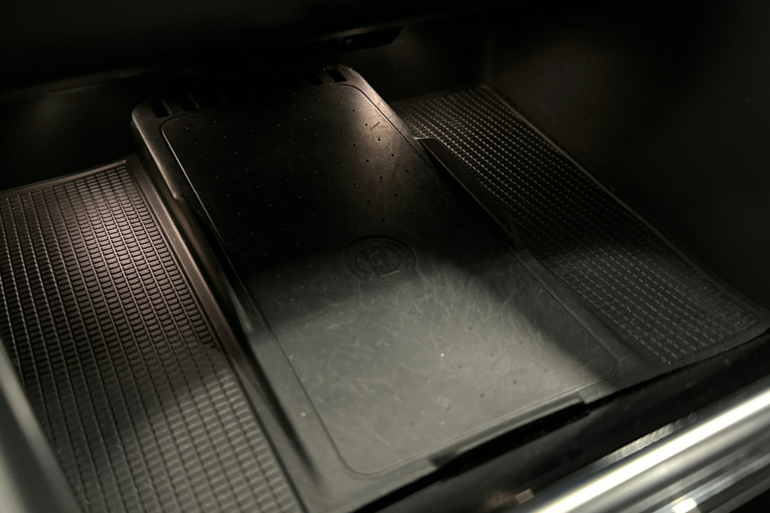 sininen Volvo C40 2023 kuva 30.