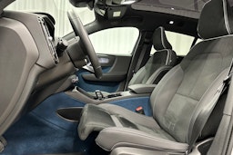hopea Volvo C40 2023 kuva 24.