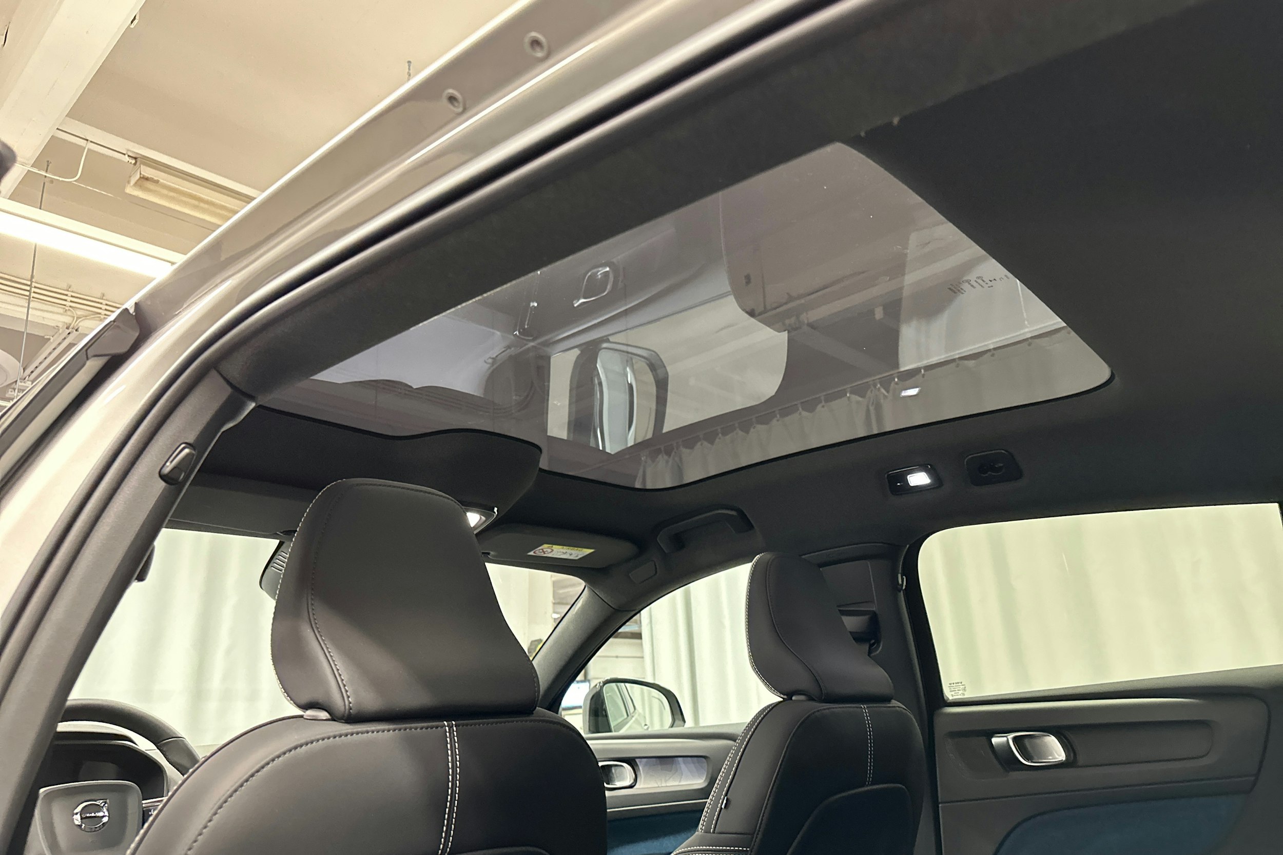 hopea Volvo C40 2023 kuva 27.