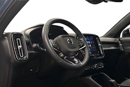 sininen Volvo C40 2023 kuva 7.
