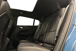 sininen Volvo C40 2023 kuva 10.