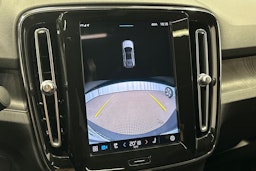 sininen Volvo C40 2023 kuva 29.