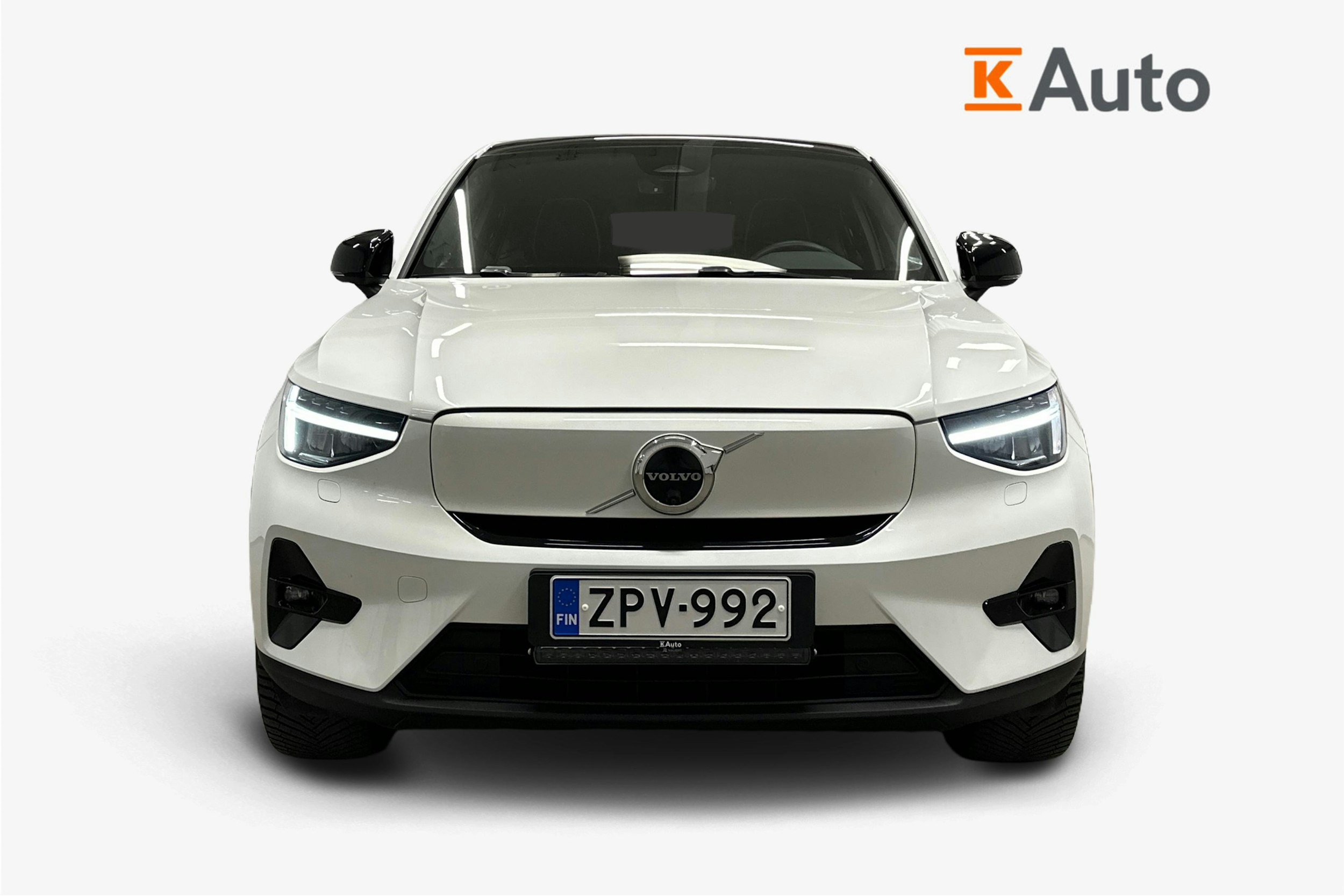 valkoinen Volvo C40 2023 kuva 5.