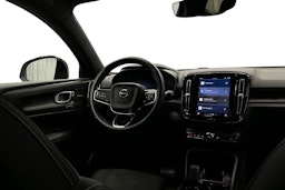 valkoinen Volvo C40 2023 kuva 9.
