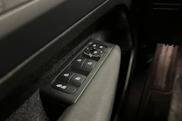 harmaa Volvo C40 2024 kuva 24.