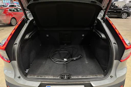 harmaa Volvo C40 2024 kuva 25.