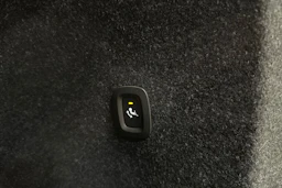 harmaa Volvo C40 2024 kuva 26.