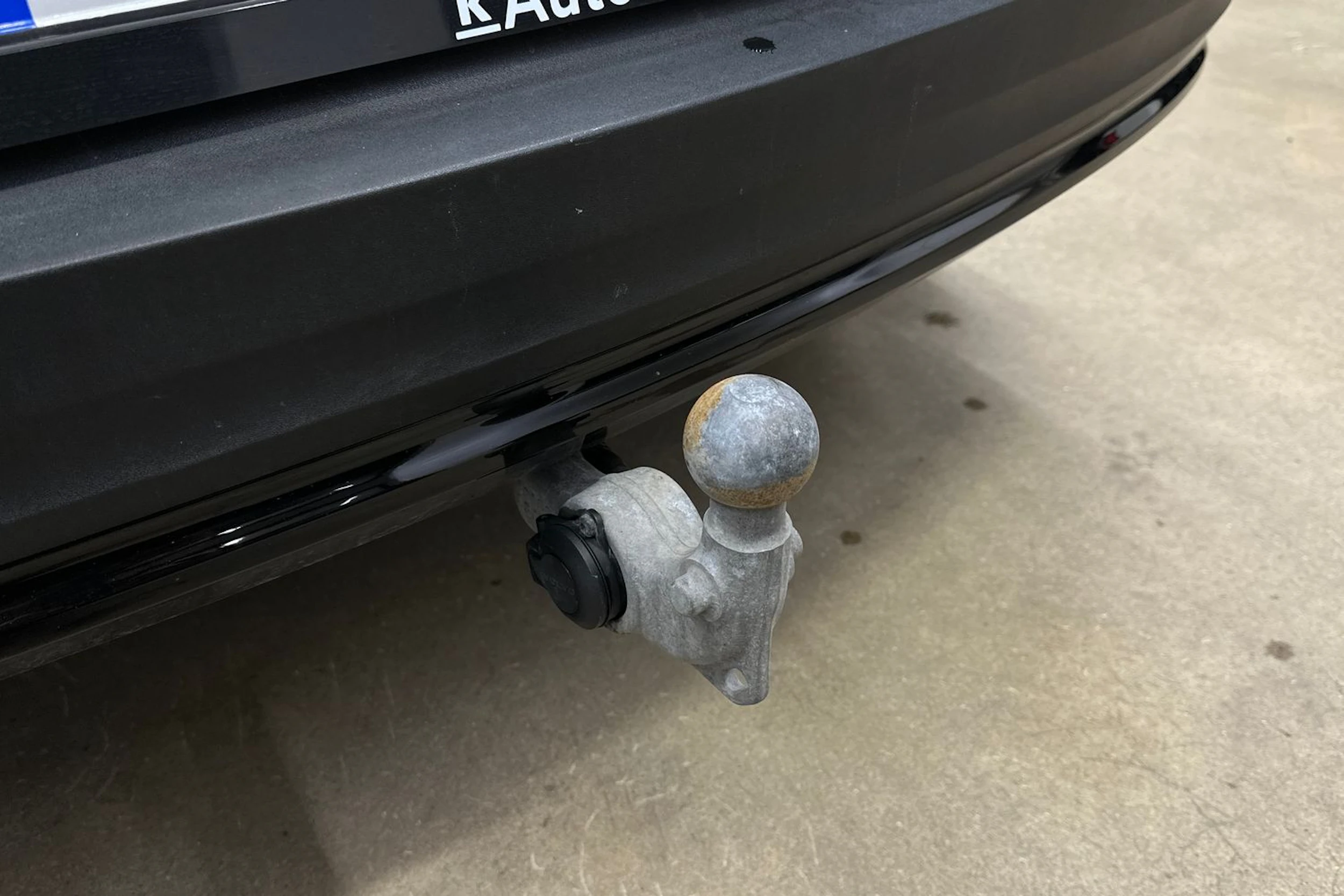 harmaa Volvo C40 2024 kuva 27.