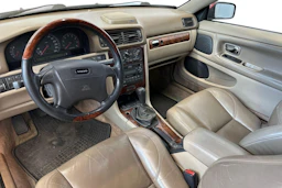 Punainen Volvo C70 1998 kuva 9.